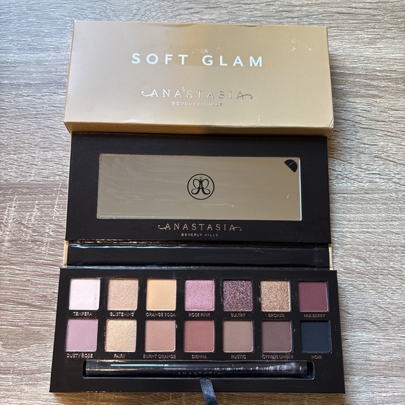 Anastasia Beverly Hills Other - Anastasia Beverly Hills Eyeshadow Palette Soft Glam New With Brush Full Size